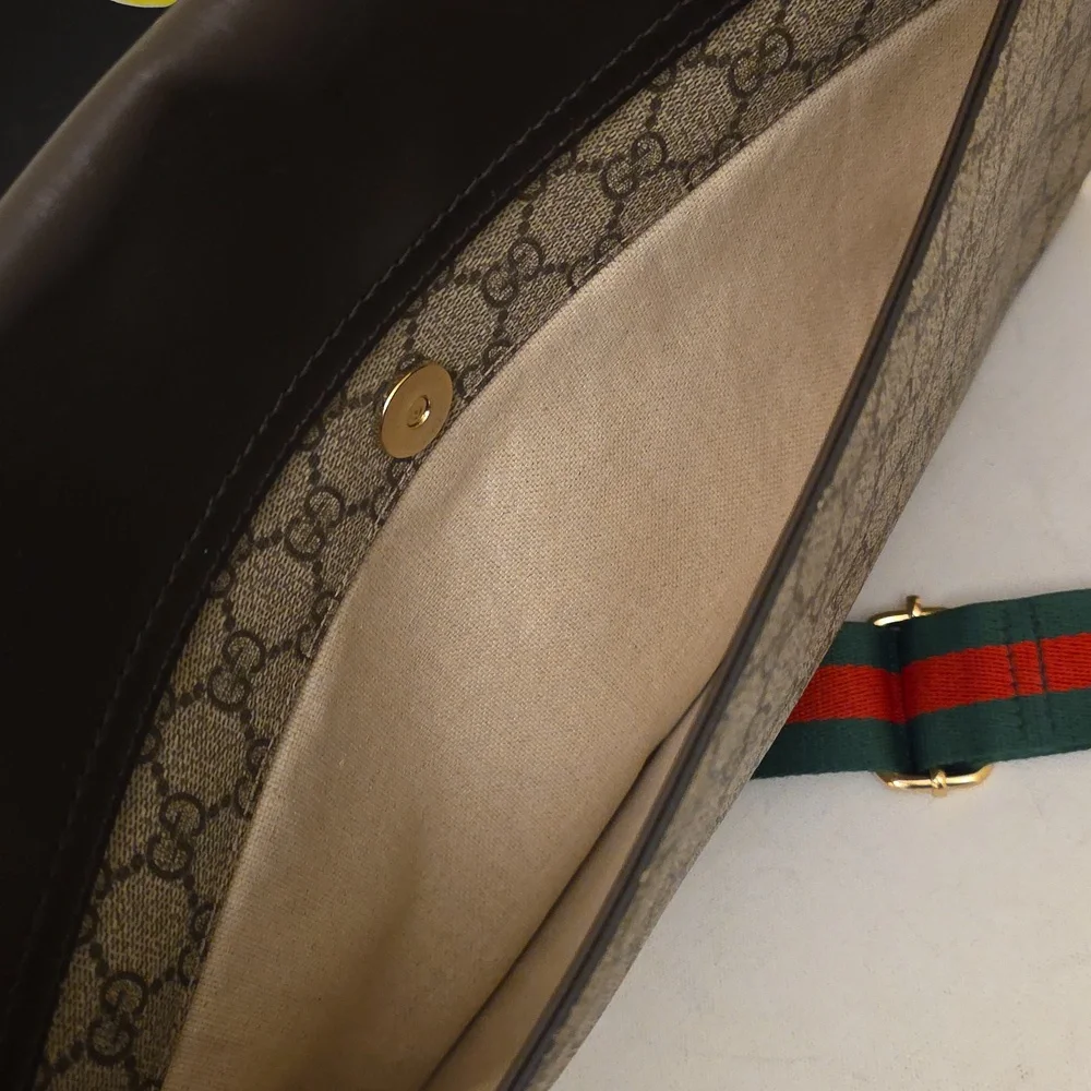 GUCCI GG Supreme Laptop Bag Clutch 3 Pocket Shoulder Crossbody Strap Unisex
